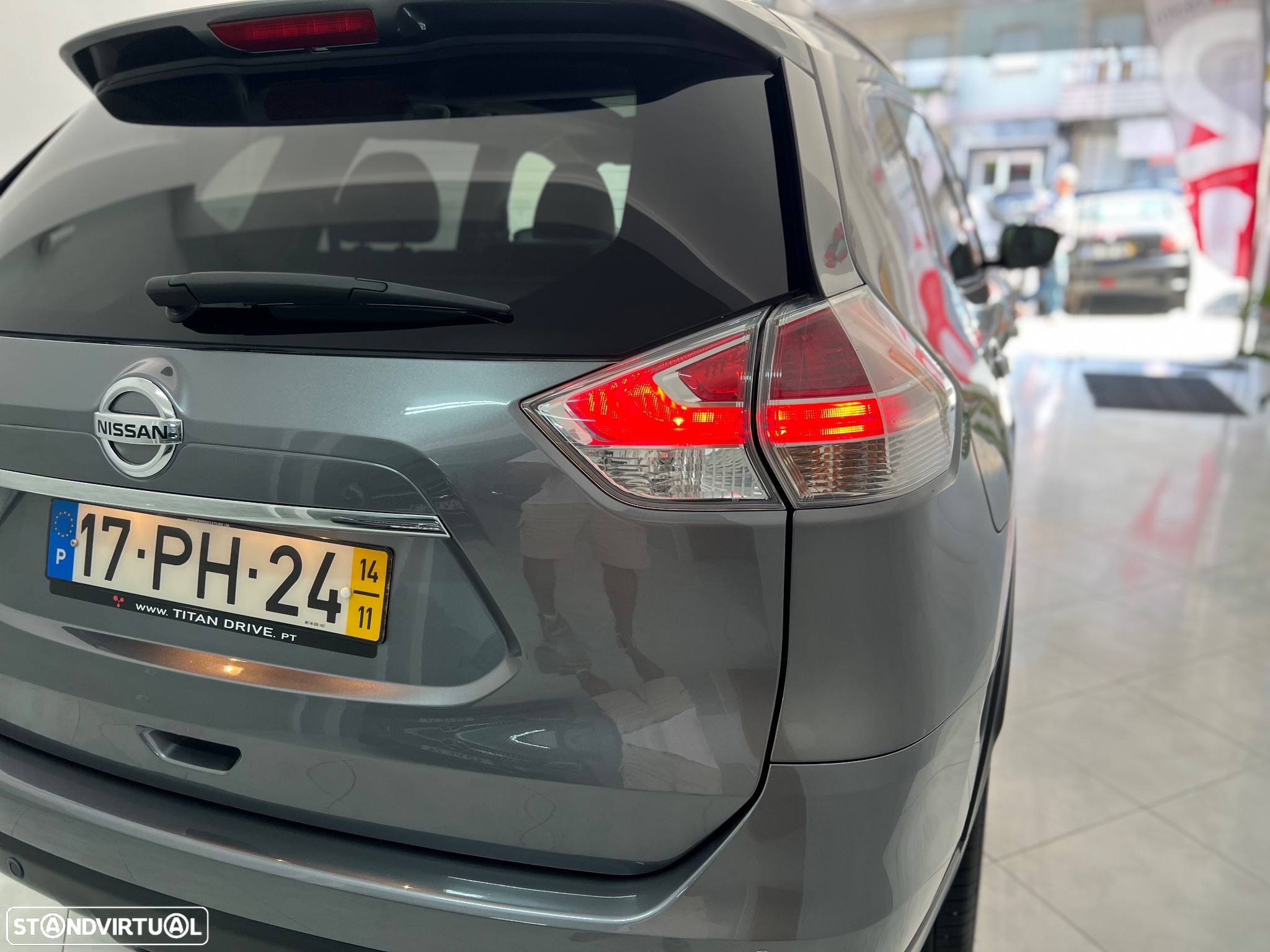 Nissan X-Trail 1.6 dCi Tekna Xtronic - 32