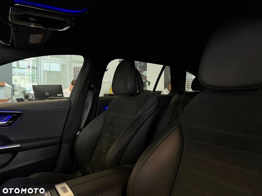 Mercedes-Benz Klasa C 180 mHEV AMG - 10