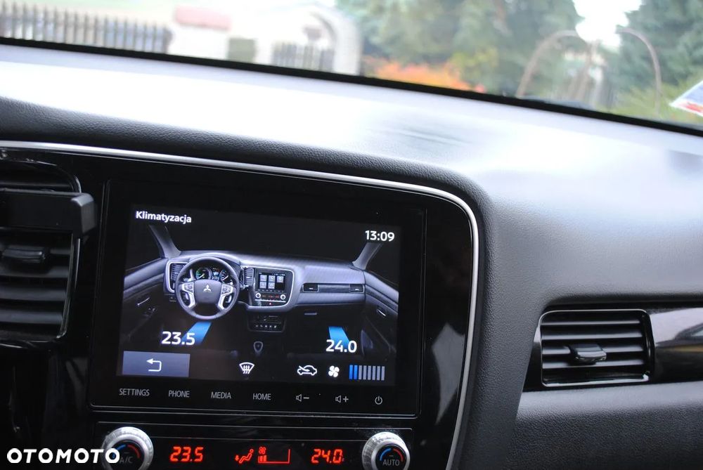 Mitsubishi Outlander - 26