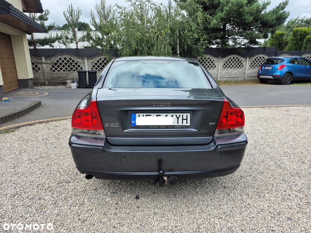 Volvo S60 2.4 Momentum - 12