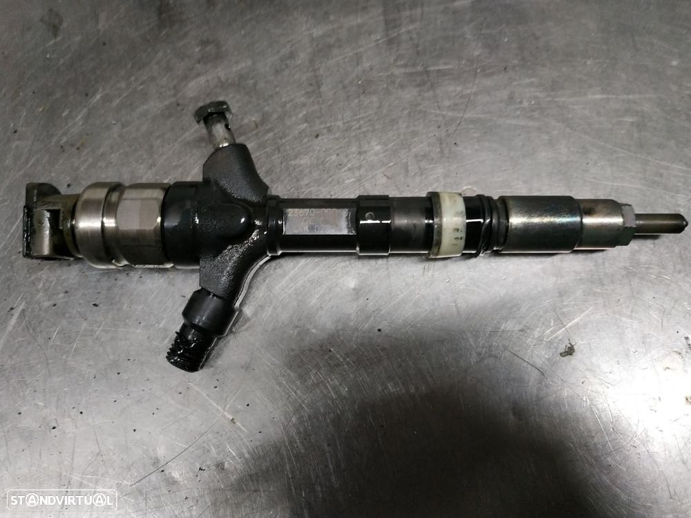 INJETOR TOYOTA AVENSIS BERLINA T25 - 1
