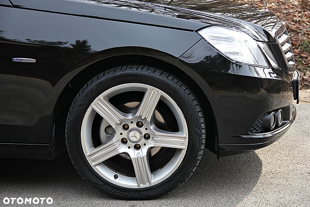 Mercedes-Benz Klasa E 200 BlueEFFICIENCY Elegance - 27