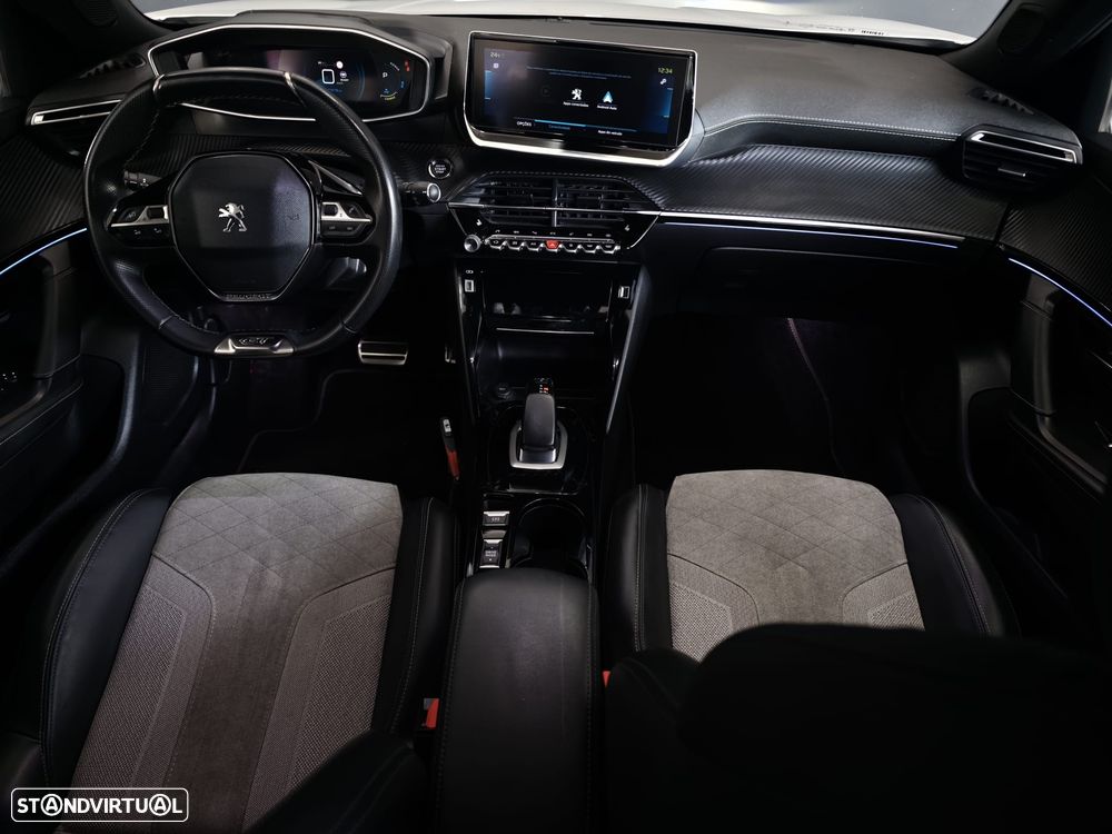 Peugeot e-2008 GT Pack - 49