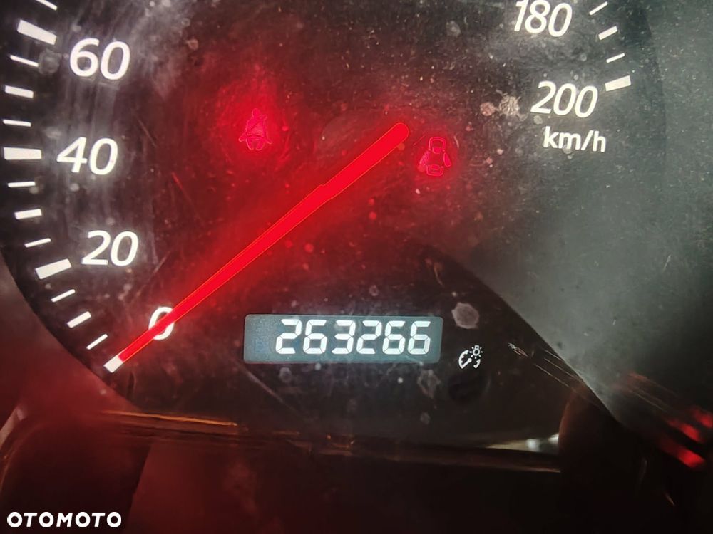 Suzuki Grand Vitara 1.9 DDiS - 9