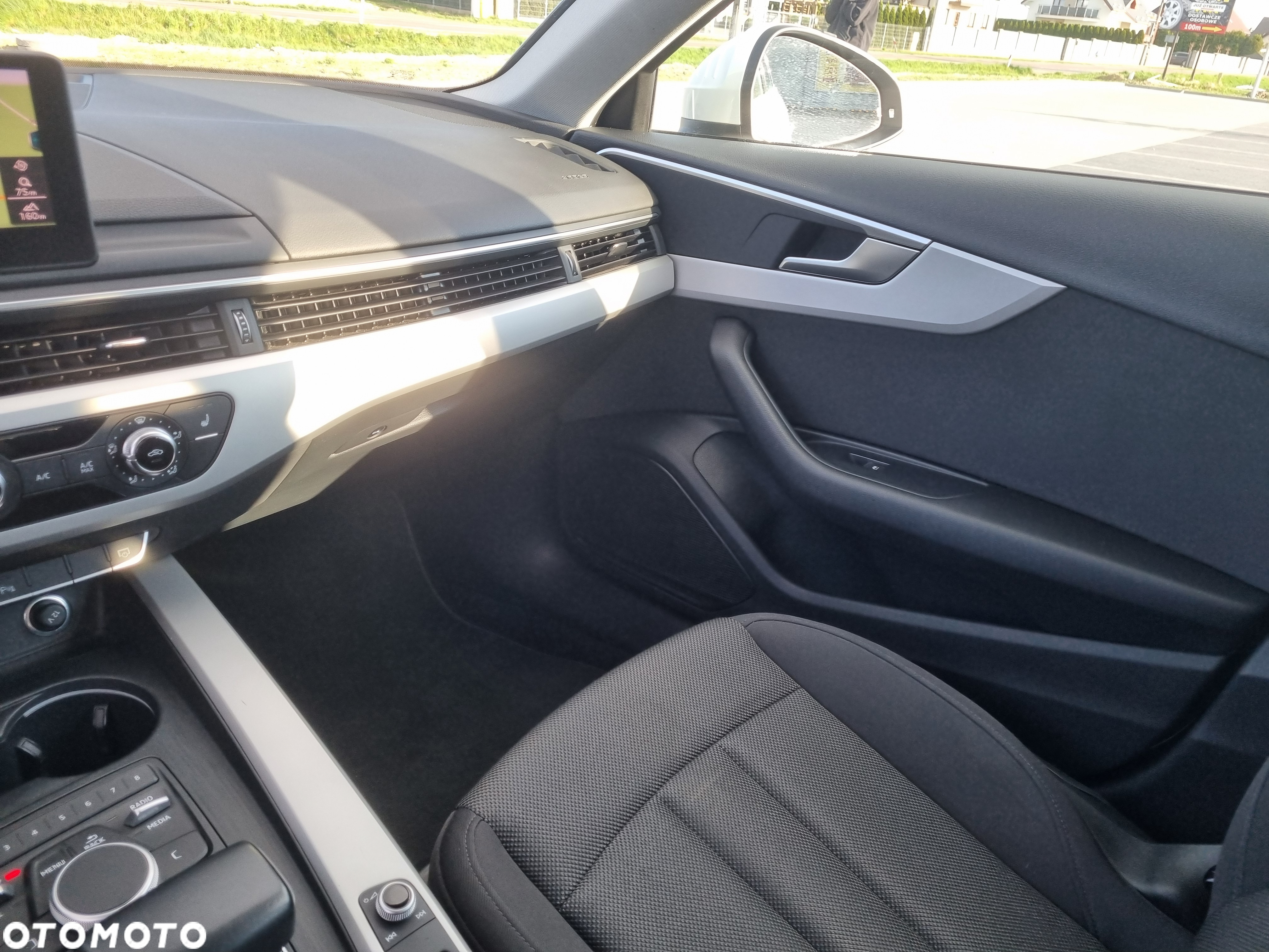 Audi A4 Avant 2.0 TDI S tronic - 11
