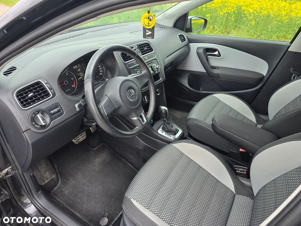 Volkswagen Polo 1.6 TDI DSG Cross - 11