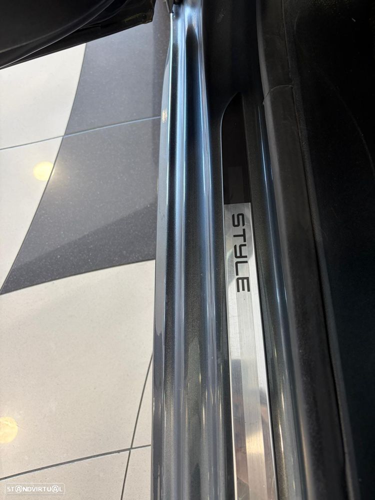 Peugeot 208 1.6 BlueHDi Style - 21