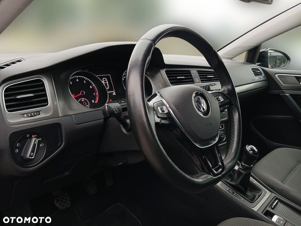 Volkswagen Golf - 13