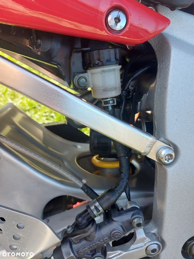 Yamaha R6 - 13