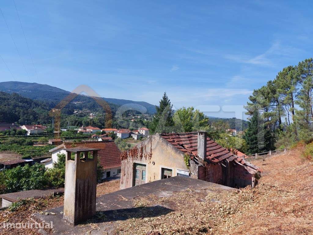 Moradia para reconstrução com terreno - Grande imagem: 3/8