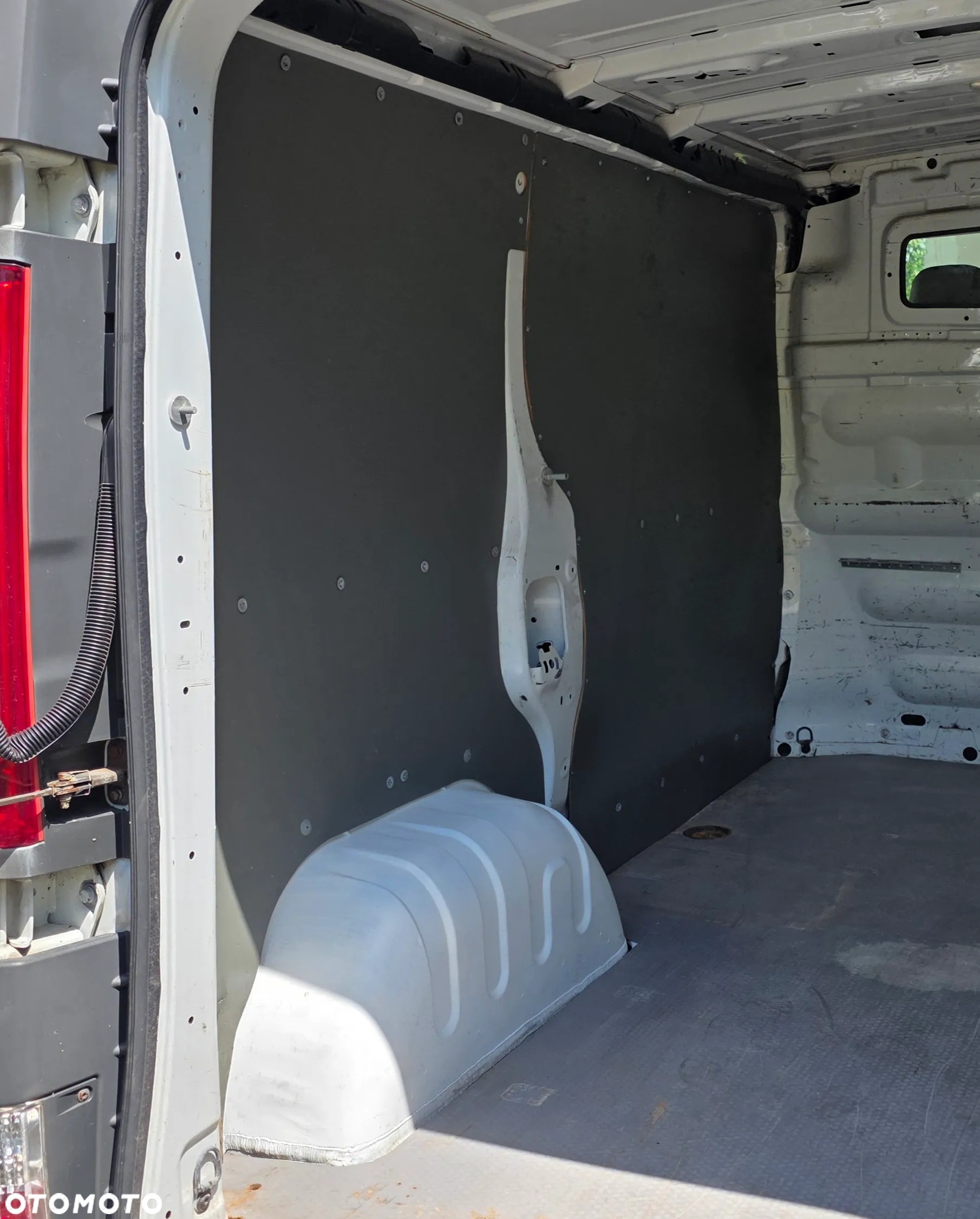 Opel Vivaro - 18