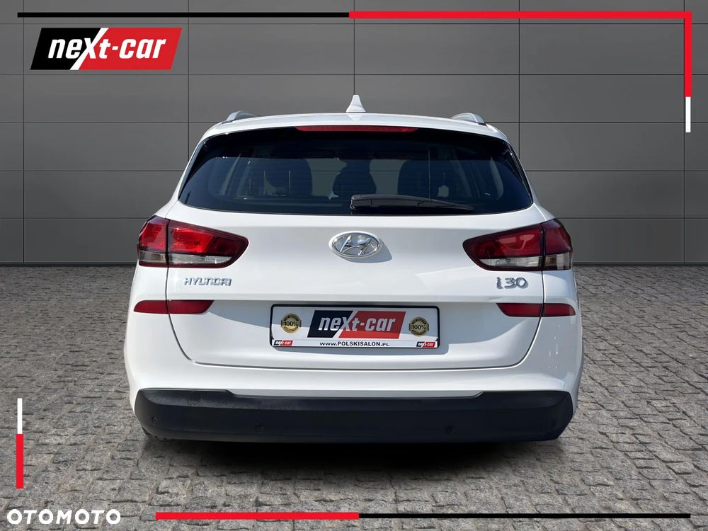 Hyundai i30 1.6 D Classic + - 5
