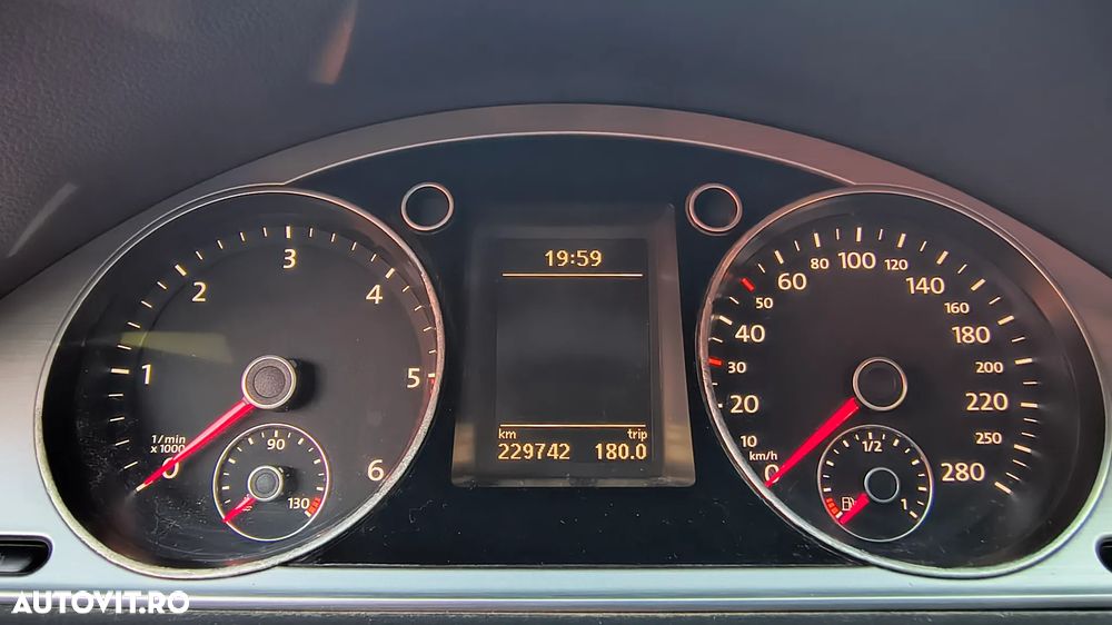 Volkswagen Passat CC 2.0 Blue TDI - 11