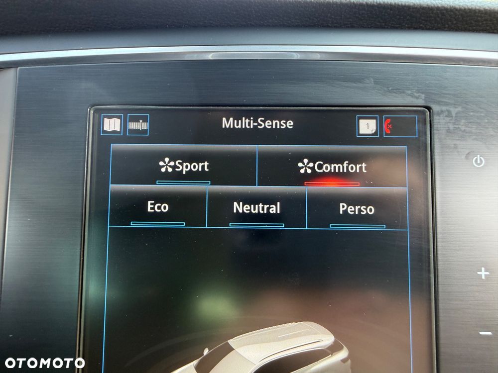 Renault Megane ENERGY TCe 160 EDC BOSE EDITION - 16