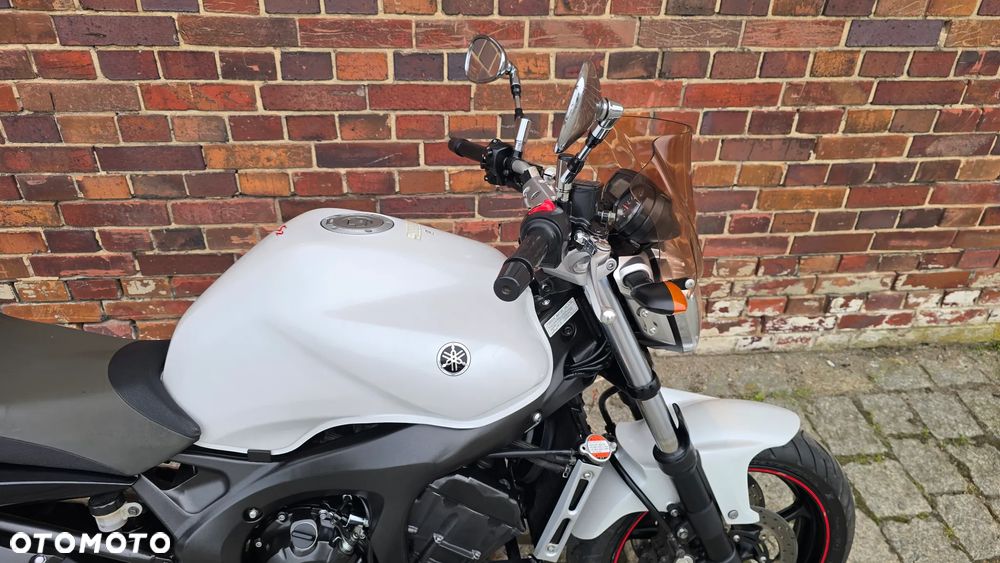 Yamaha FZ6 - 30