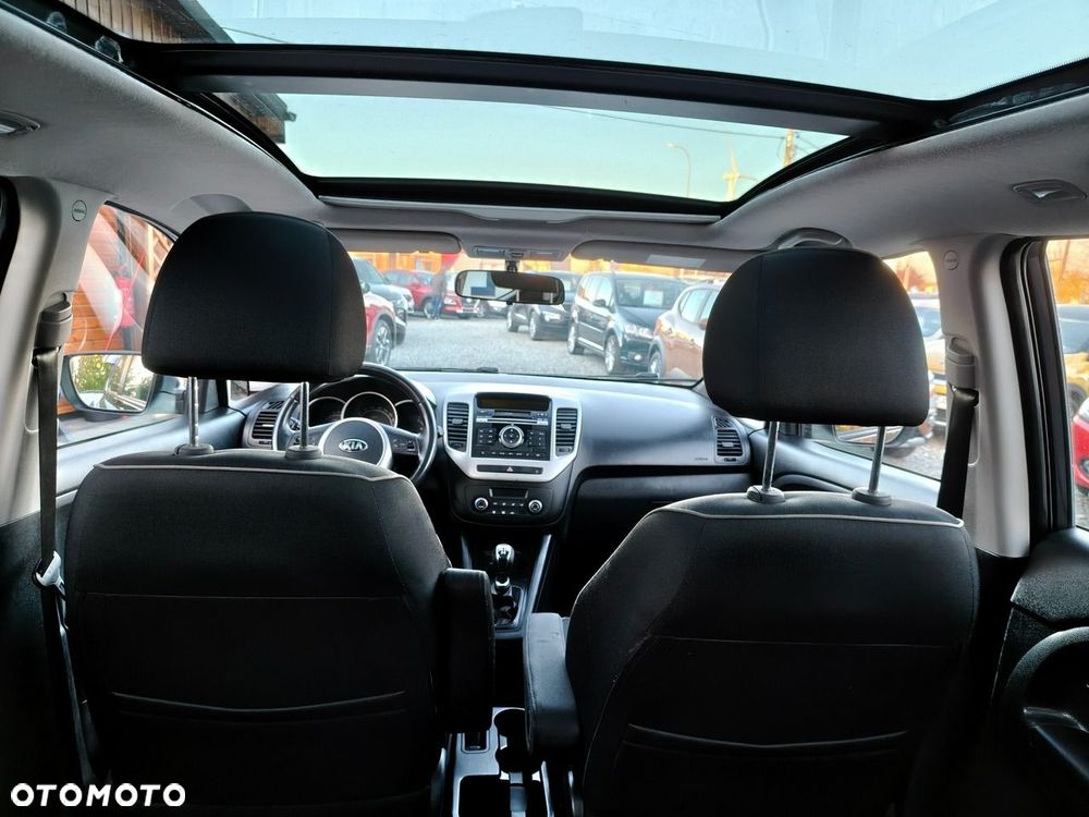 Kia Venga - 18
