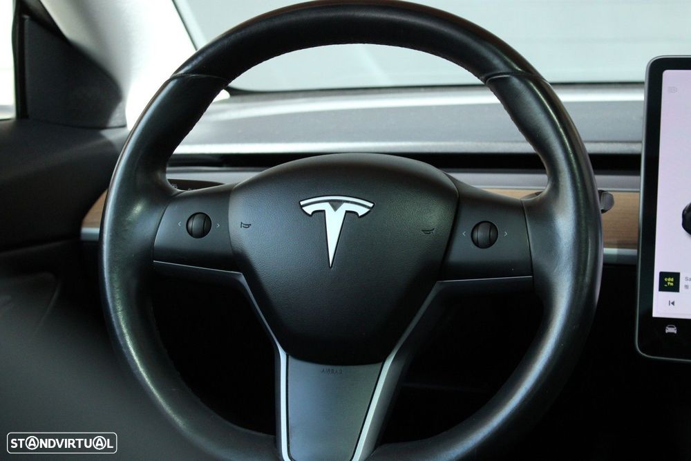 Tesla Model 3 - 17