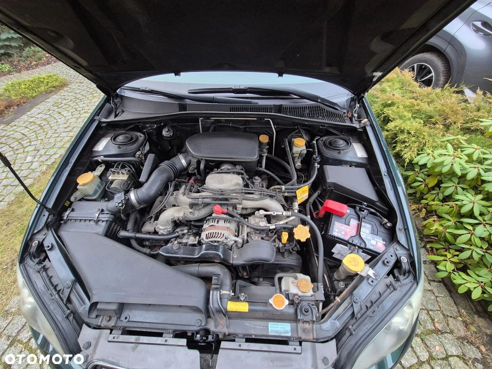 Subaru Legacy 2.5i MT - 3