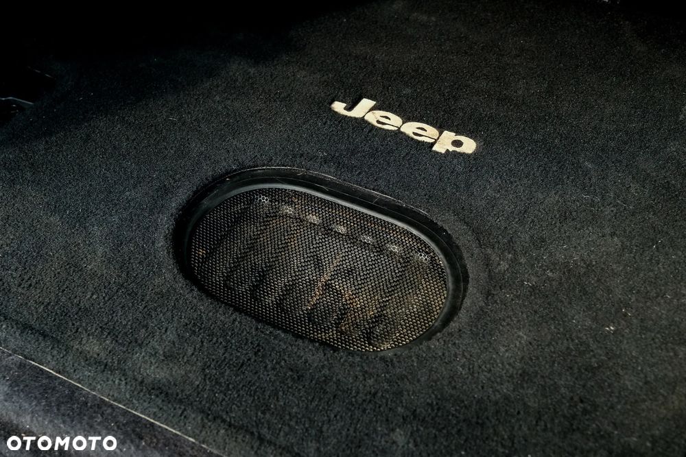 Jeep Wrangler 2.8 CRD Unlim Rubicon - 24