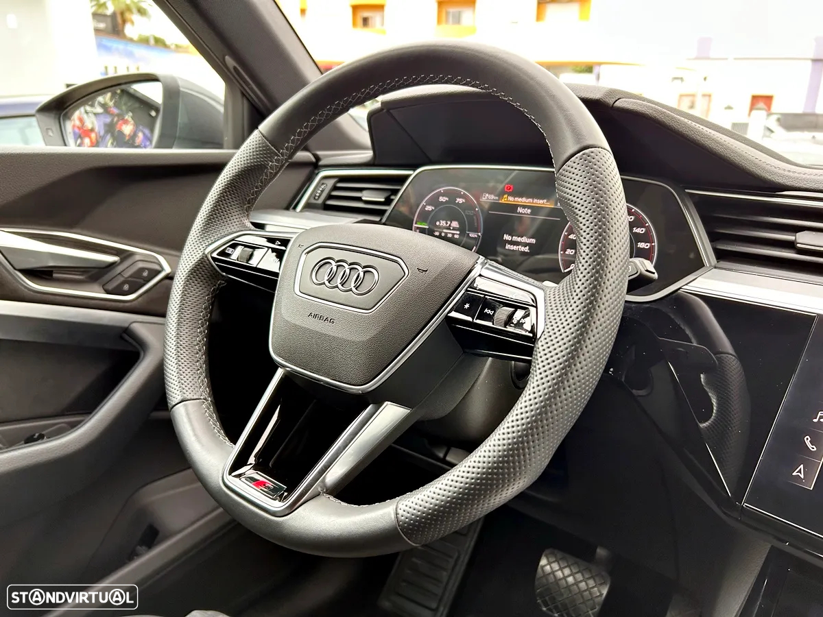 Audi e-tron 55 quattro S line - 12
