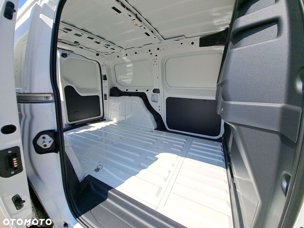 Volkswagen Caddy Maxi Cargo TDI 102KM skrzynia manualna - 16