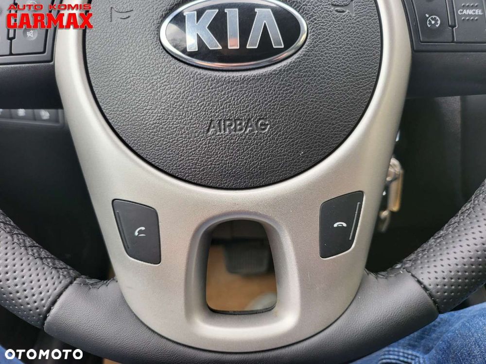 Kia Venga - 14
