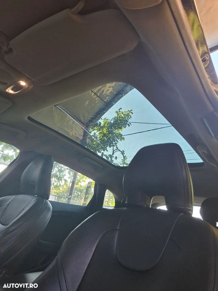 Volvo V40 D2 Summum - 13