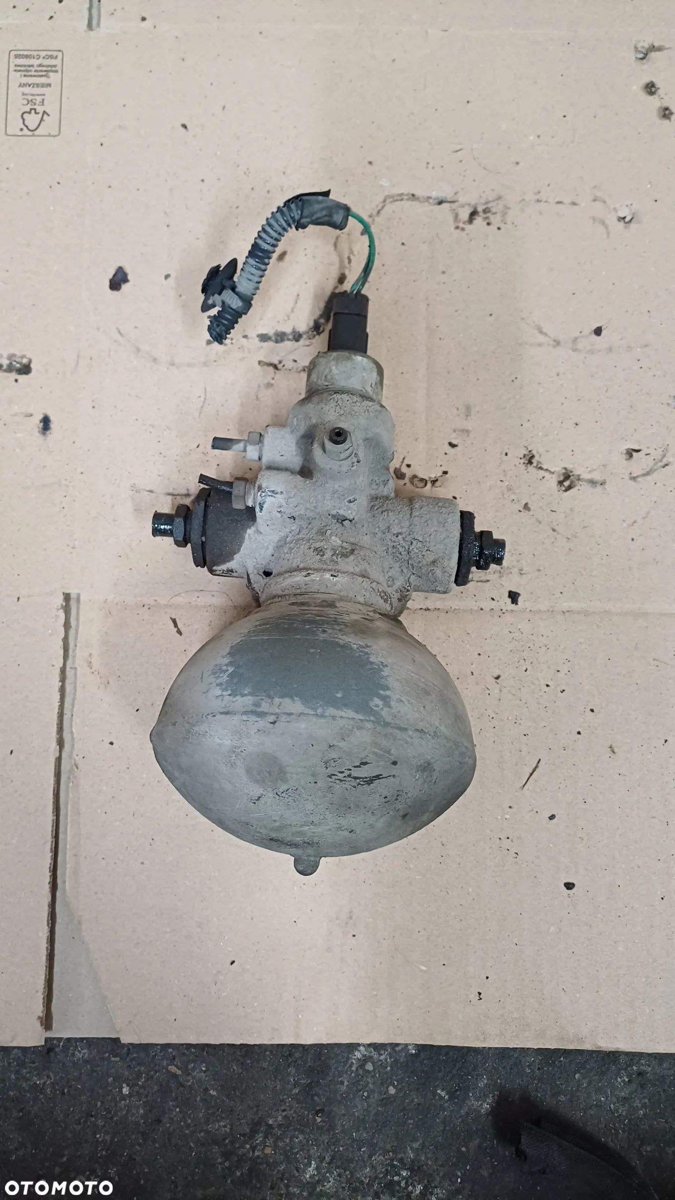 Citroen C5 I sfera gruszka zawieszenia przód 895 210 - 1