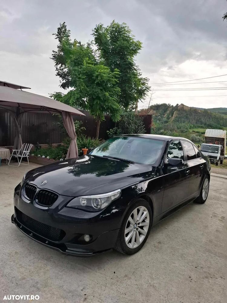BMW Seria 5 530d Touring Aut. - 2
