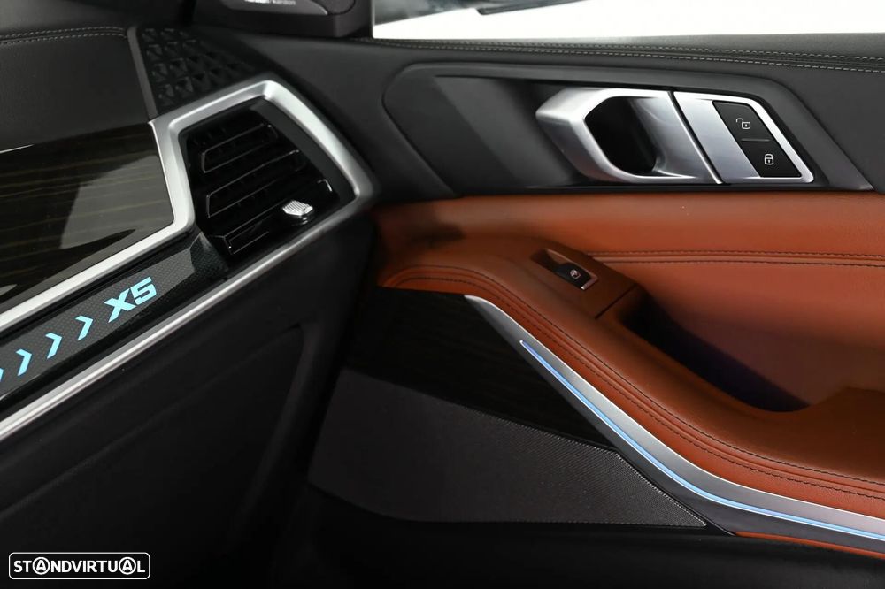 BMW X5 50 e xDrive Edição Desportiva M - 27