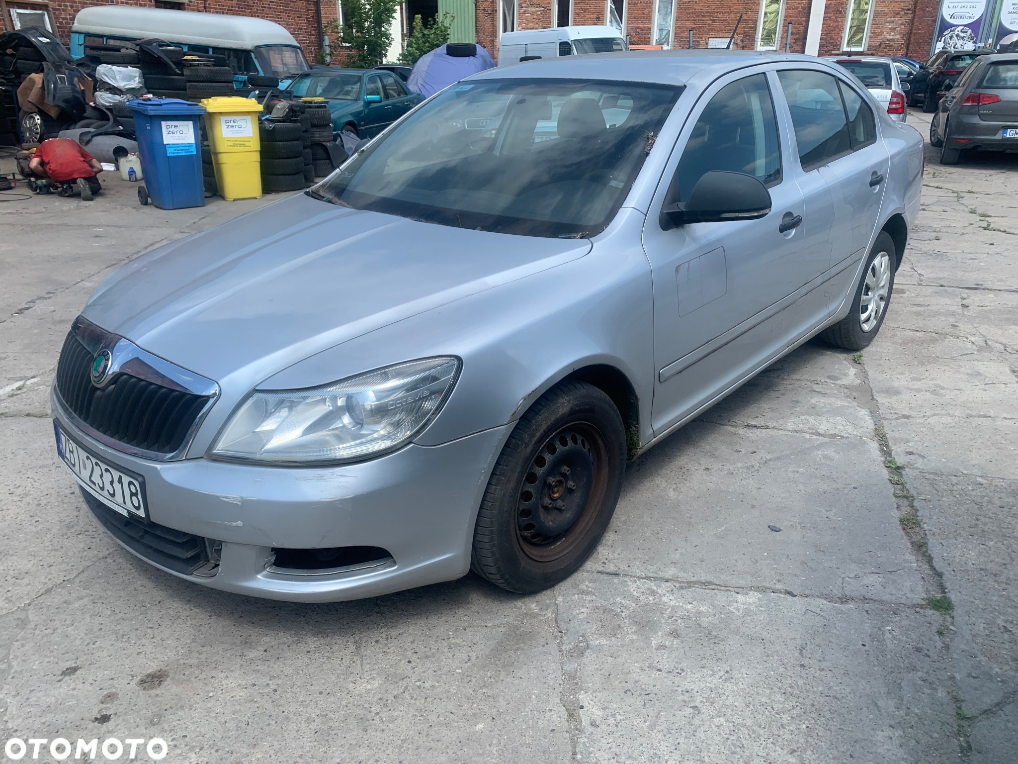 Skoda octavia 2 lift cala na części LA7W srebrna - 3