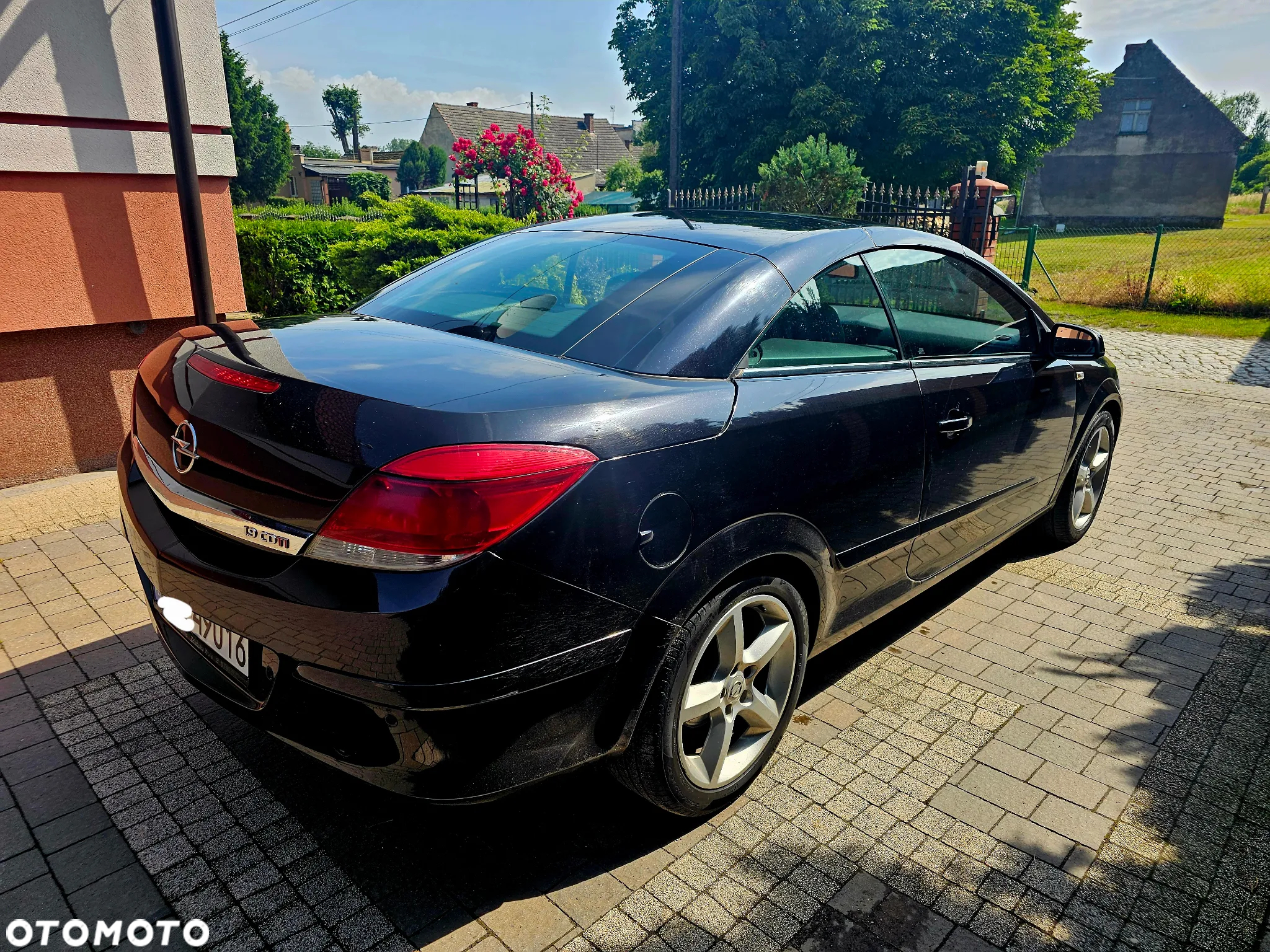Opel Astra TwinTop 1.9 CDTI Cosmo - 11