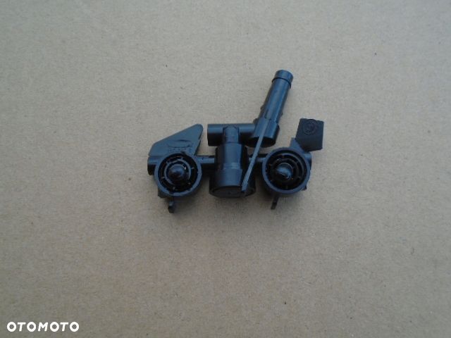 DYSZA SPRYSKIWACZA LEWA BMW E46 sedan kombi coupe cabrio 8375541 - 1