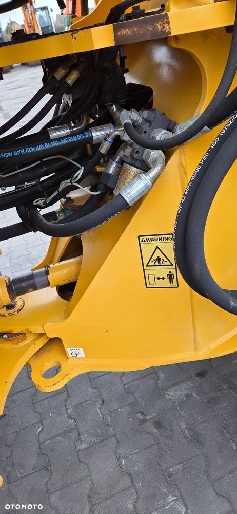 Volvo <<Volvo L90F, tylko 9400Mtg oryginał! Serwis Volvo Niemcy! Waga! sprowadzona>> - 24