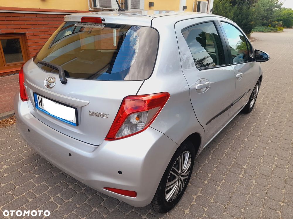 Toyota Yaris - 24