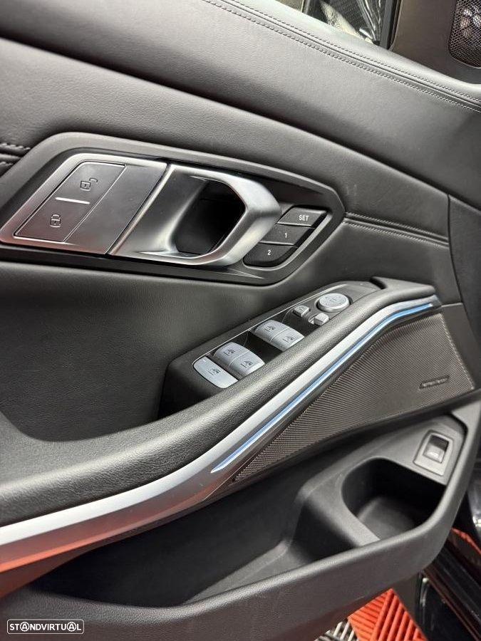 BMW M3 Competition M xDrive - 18