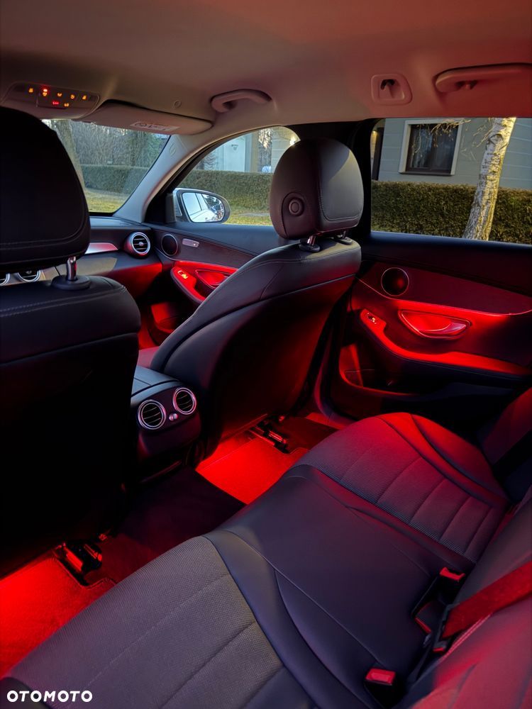 Mercedes-Benz Klasa C 300 d 9G-TRONIC Avantgarde - 35