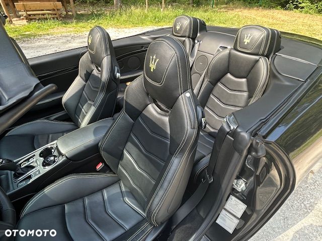 Maserati GranCabrio Sport - 13