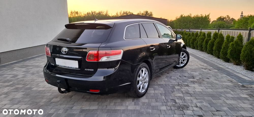 Toyota Avensis 2.0 Prestige NAVI - 24