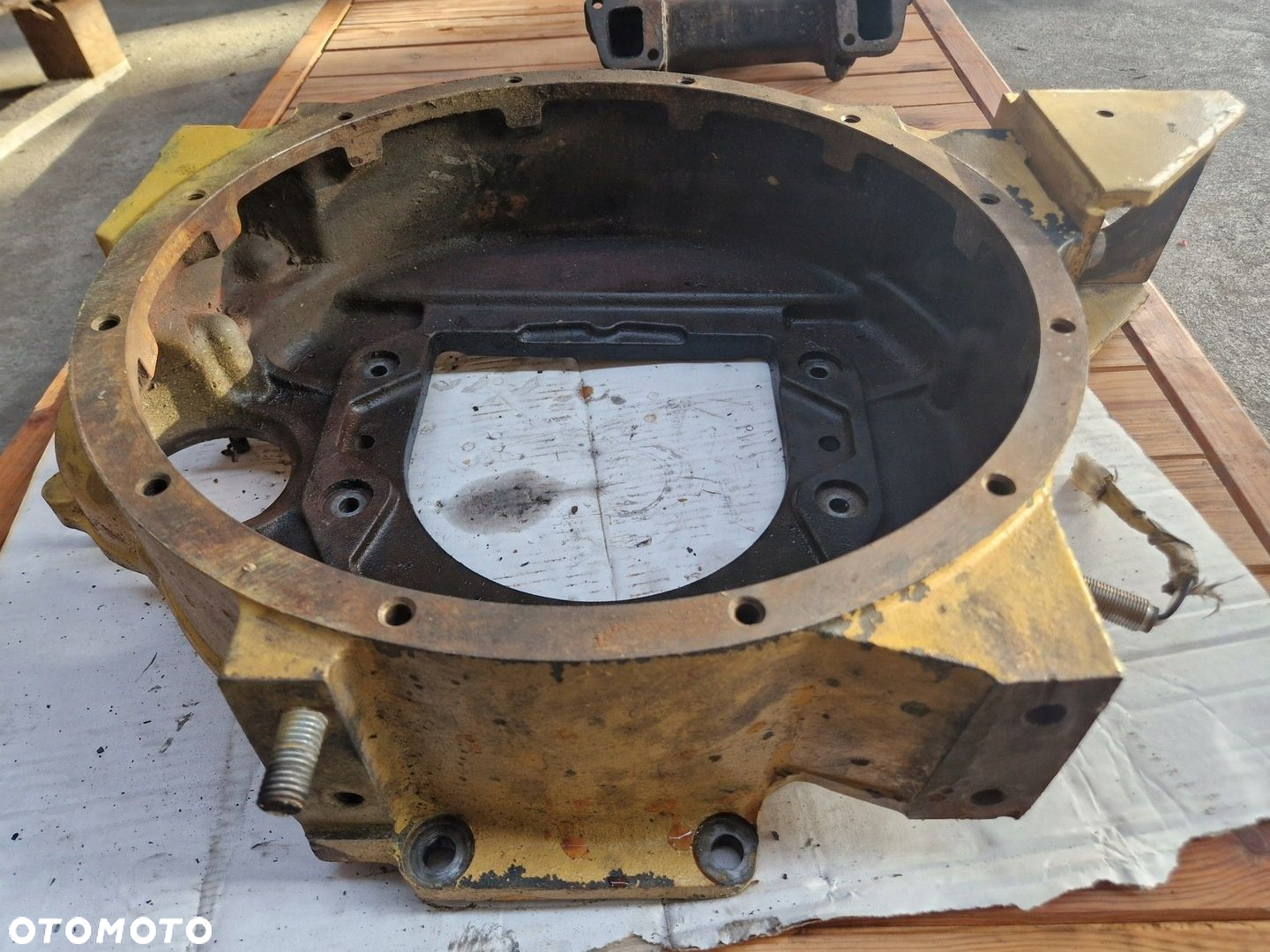 OBUDOWA KOŁA ZAMACHOWEGO SILNIKA SPRZĘGŁA PERKINS JCB CAT MF - 3