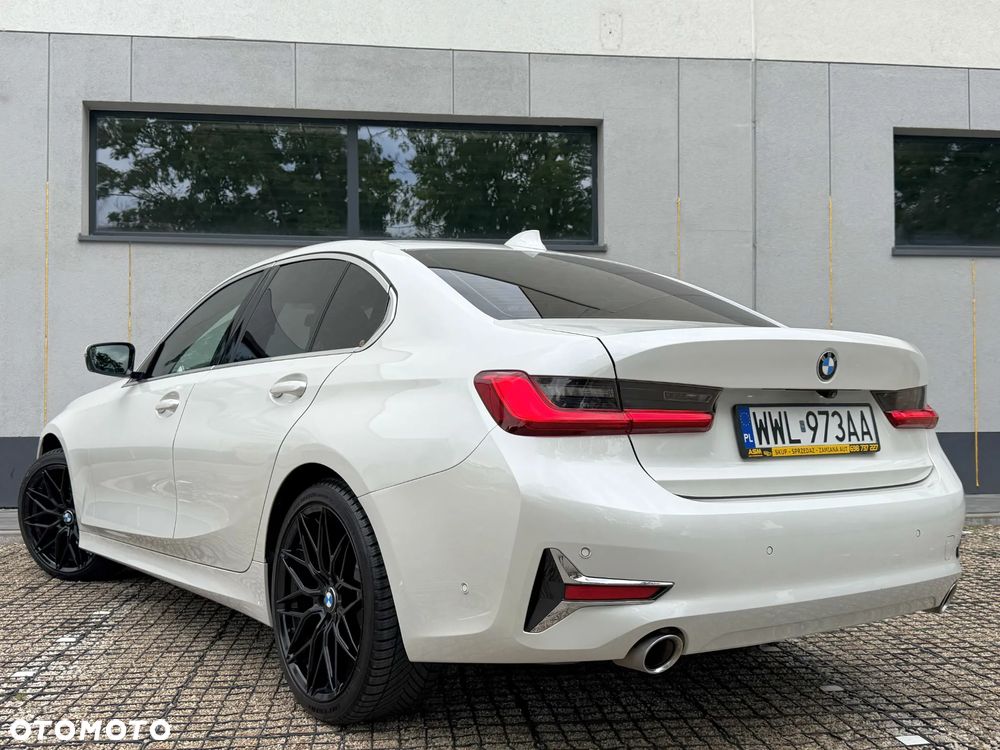 BMW Seria 3 320i Edition Luxury Line Purity - 3