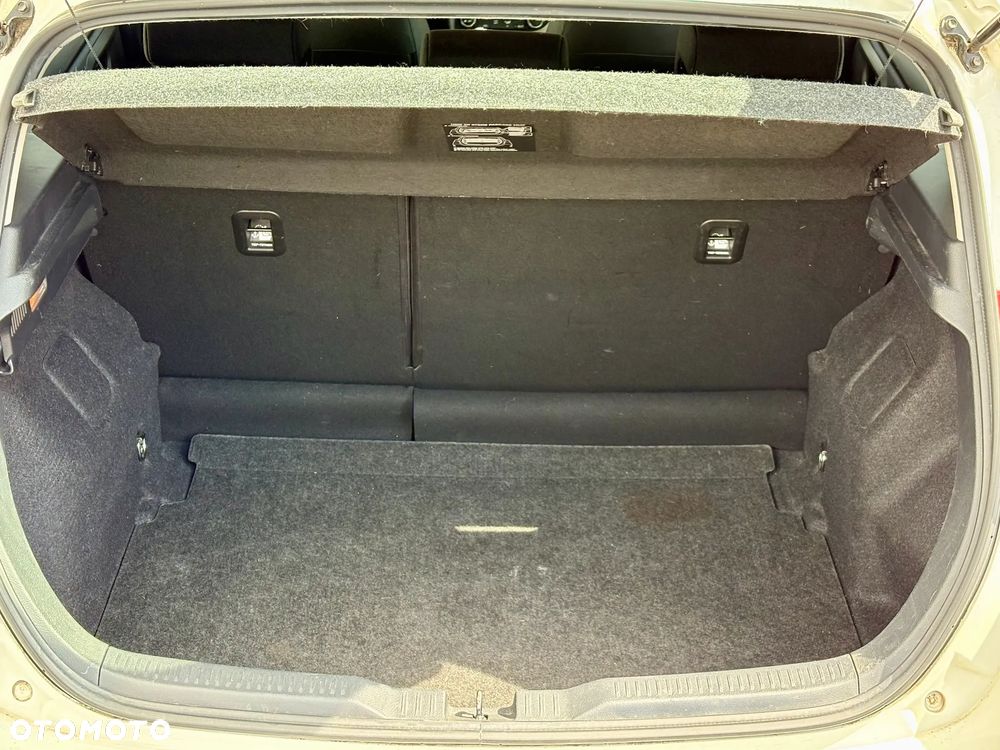 Toyota Auris 1.6 Premium Comfort - 9