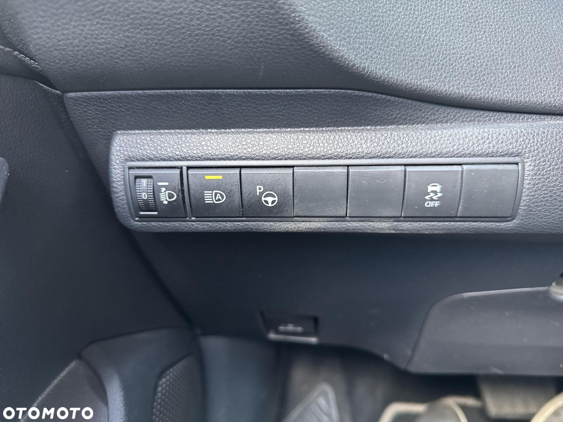Toyota Corolla - 21