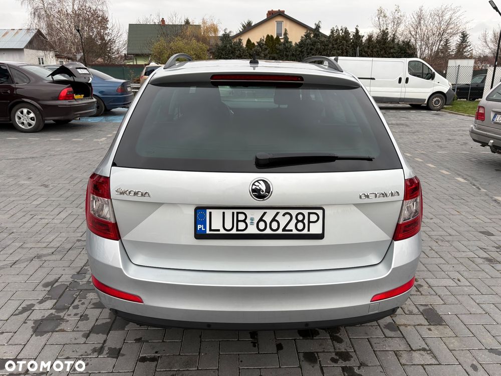 Skoda Octavia 1.6 TDI Ambition DSG - 17