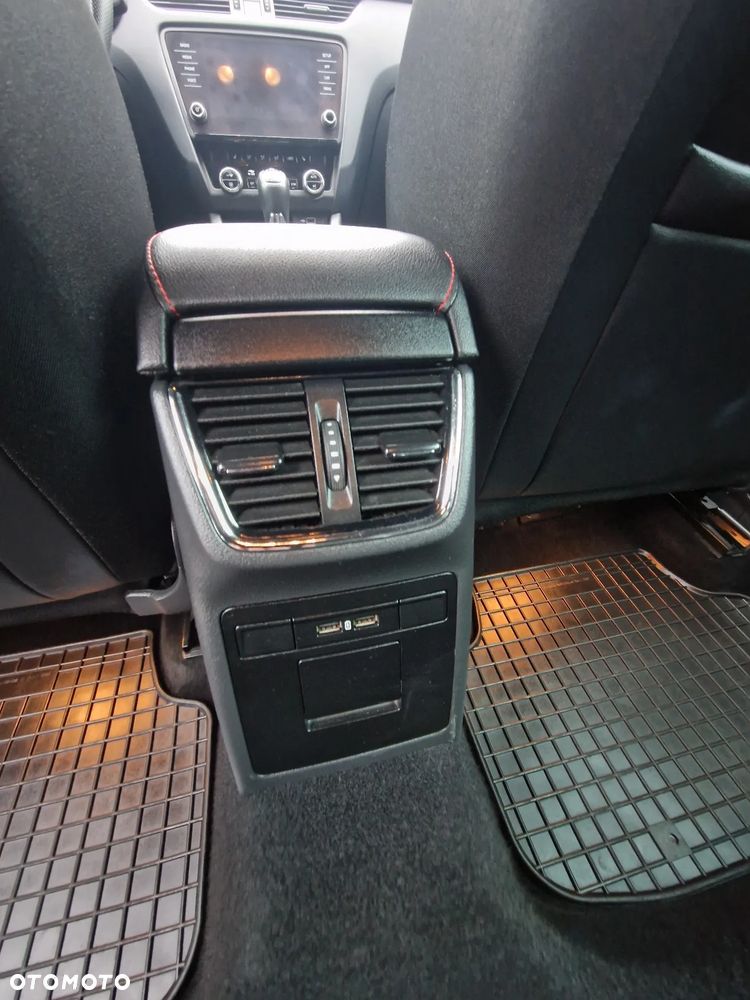 Skoda Octavia 2.0 TSI RS 245 - 25