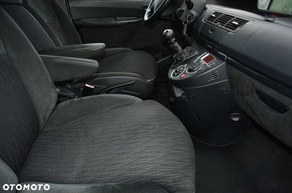 Citroën C8 HDi 165 Exclusive - 24