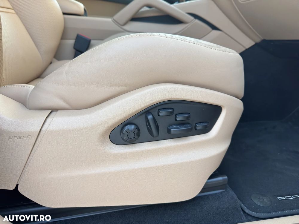 Porsche Cayenne Standard - 24