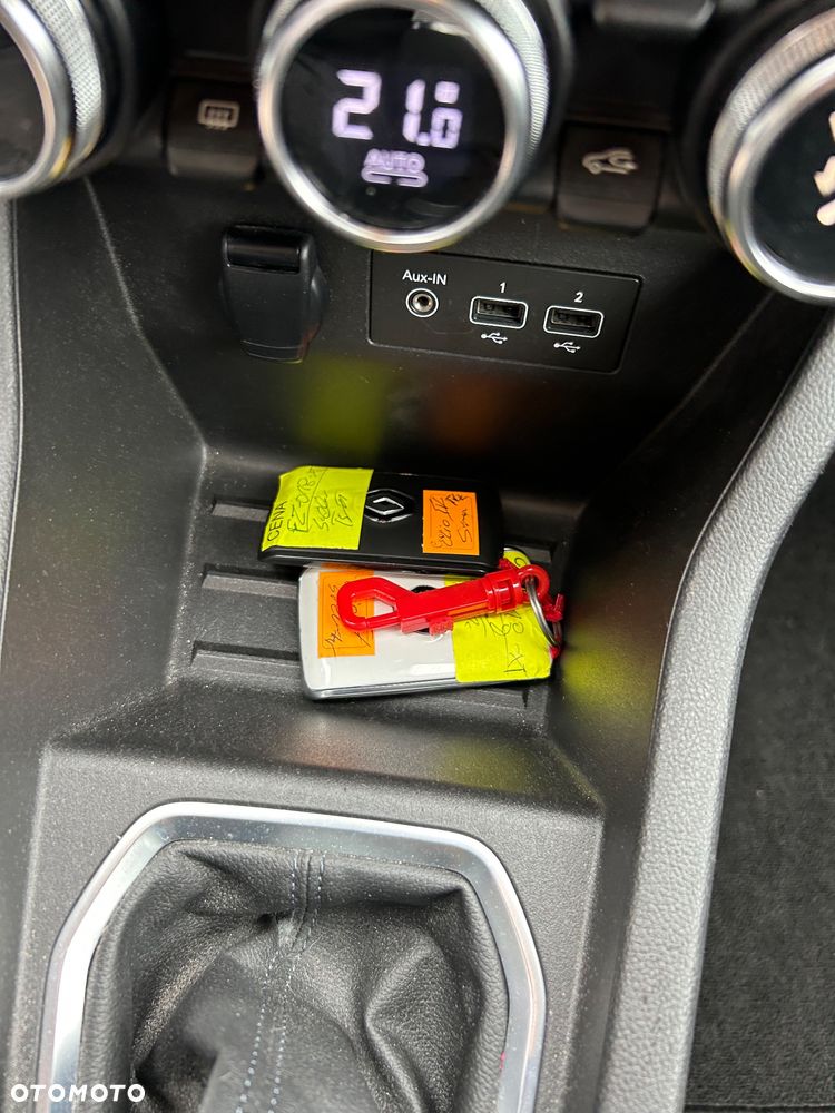 Renault Clio - 36