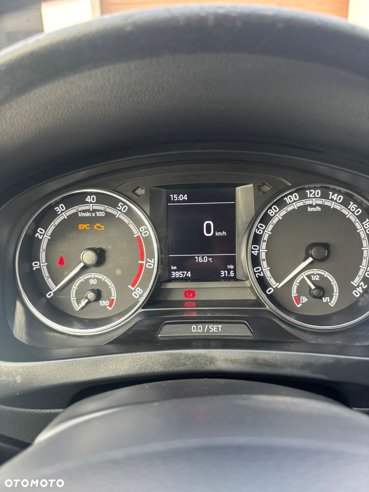 Skoda RAPID Spb 1.0 TSI Drive - 11