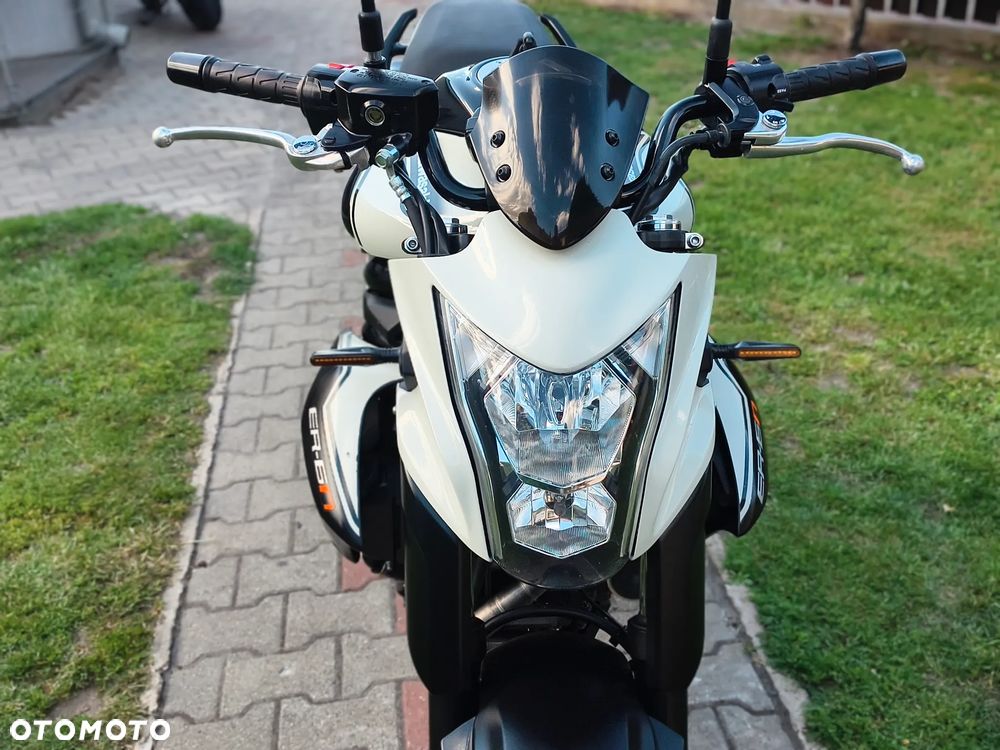 Kawasaki ER - 17